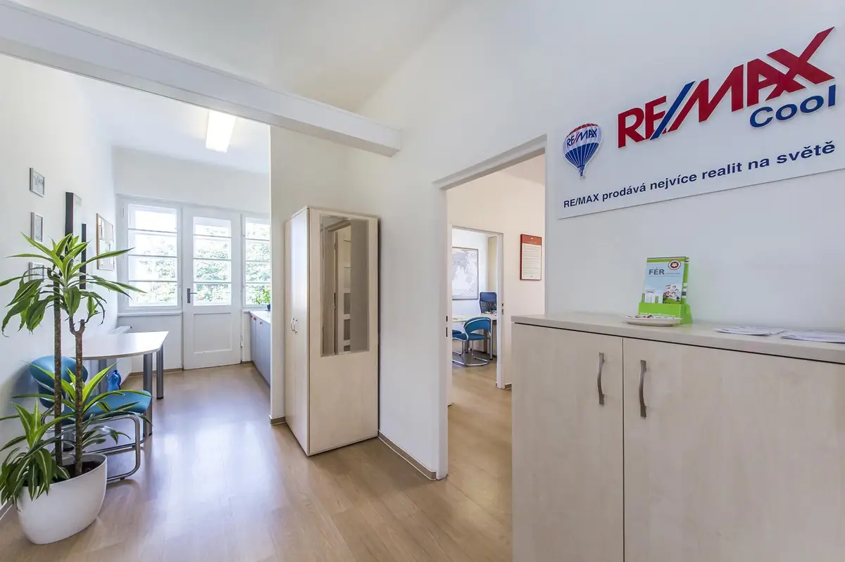 REMAX Cool